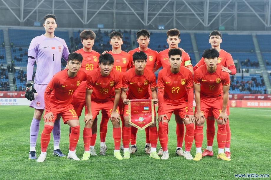 [图]海外足球邀请赛-U22国足0-0战平乌兹别克斯坦U22